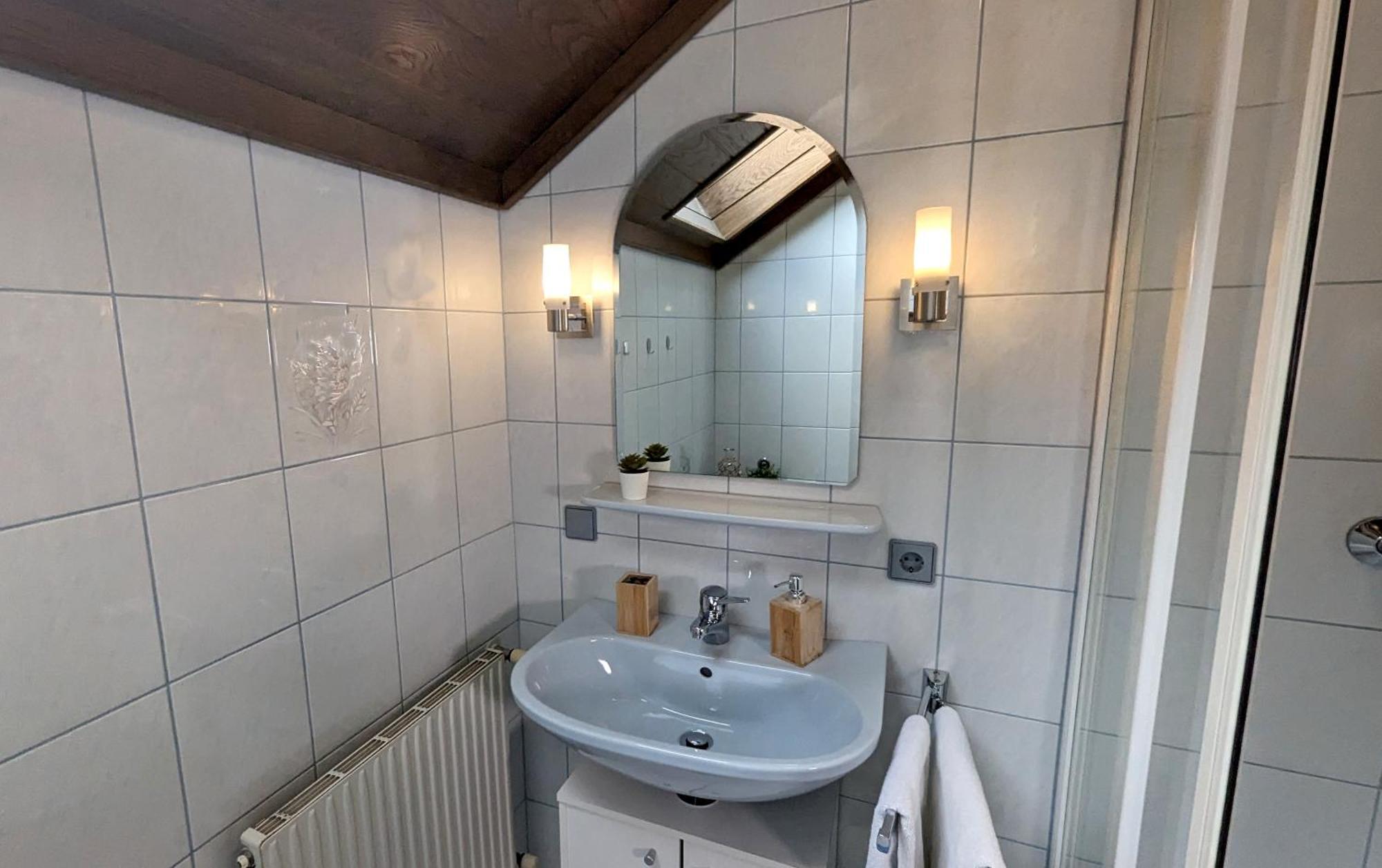 Ferienwohnung Edeltraud, Fusslaeufig Zum See Und 20 Minuten Vom Skigebiet Entfernt Döbriach Exterior foto